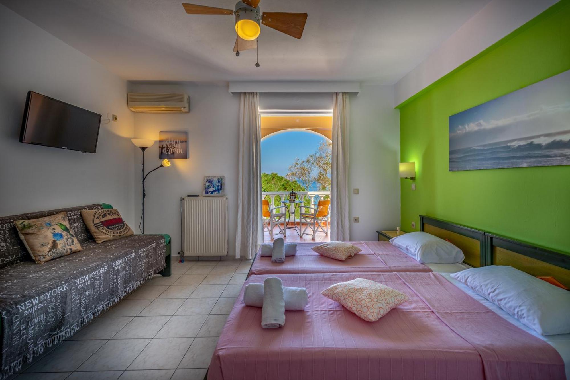 Seafront Spirit Suites Zakynthos stad Exteriör bild