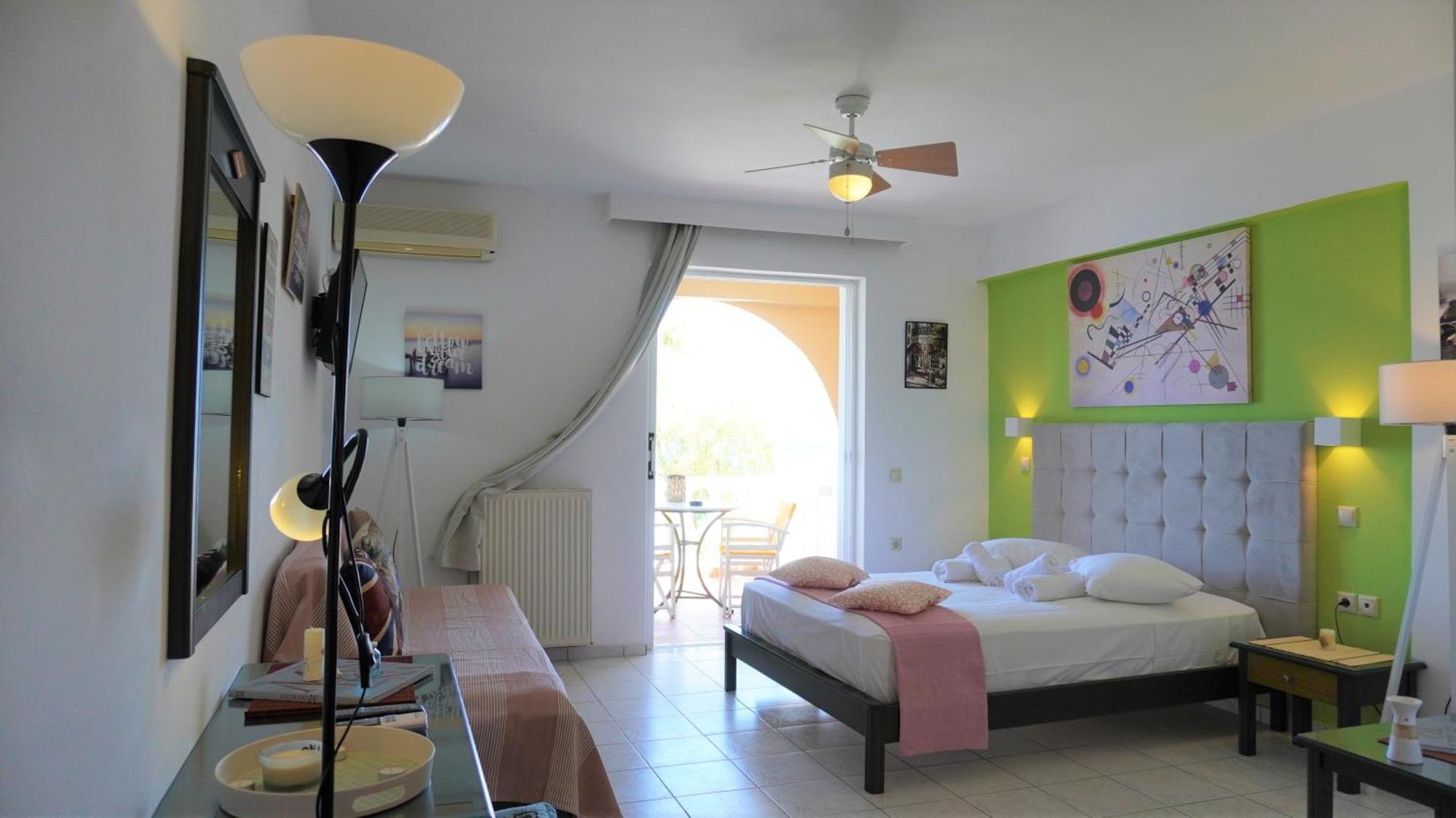 Seafront Spirit Suites Zakynthos stad Rum bild