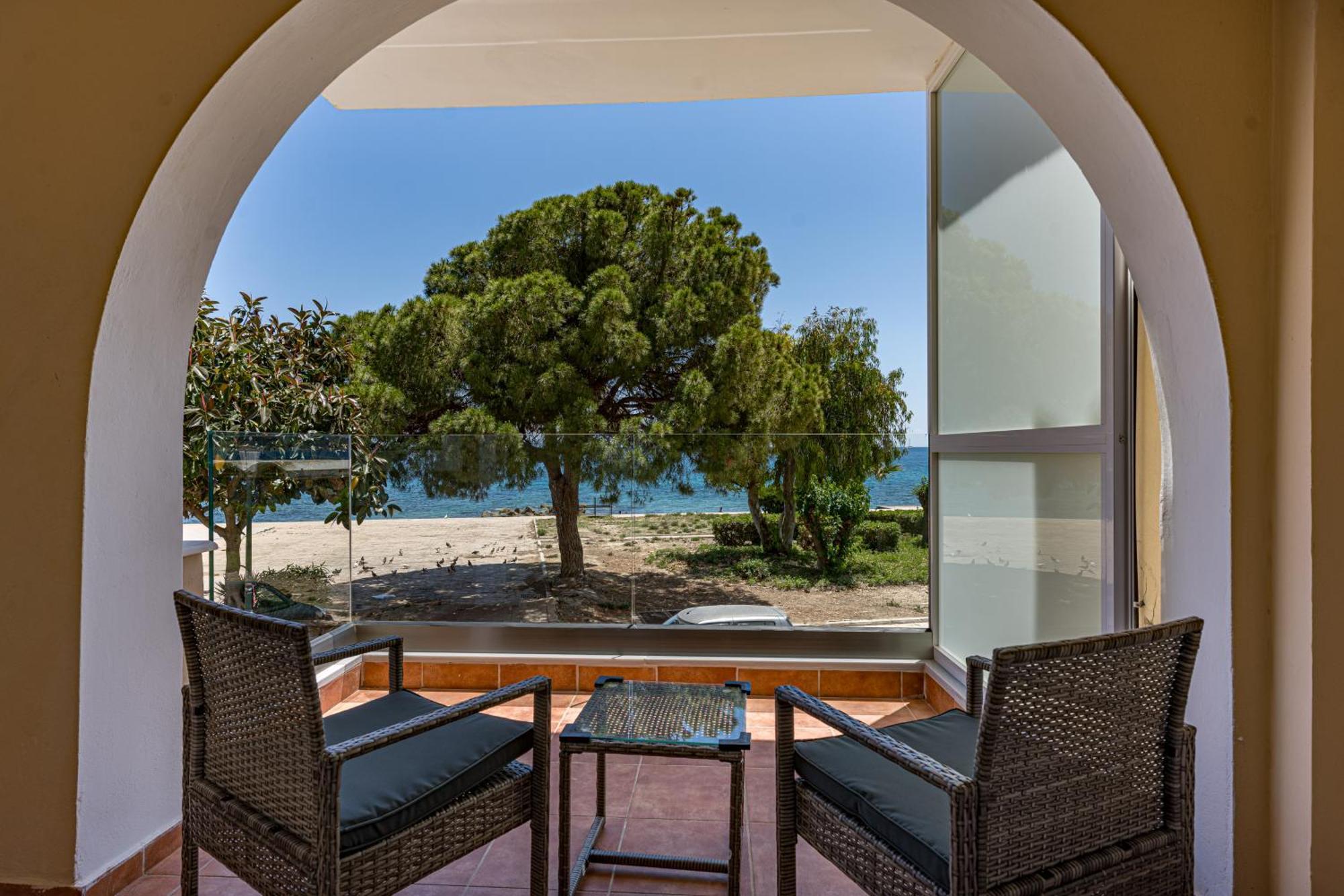 Seafront Spirit Suites Zakynthos stad Exteriör bild