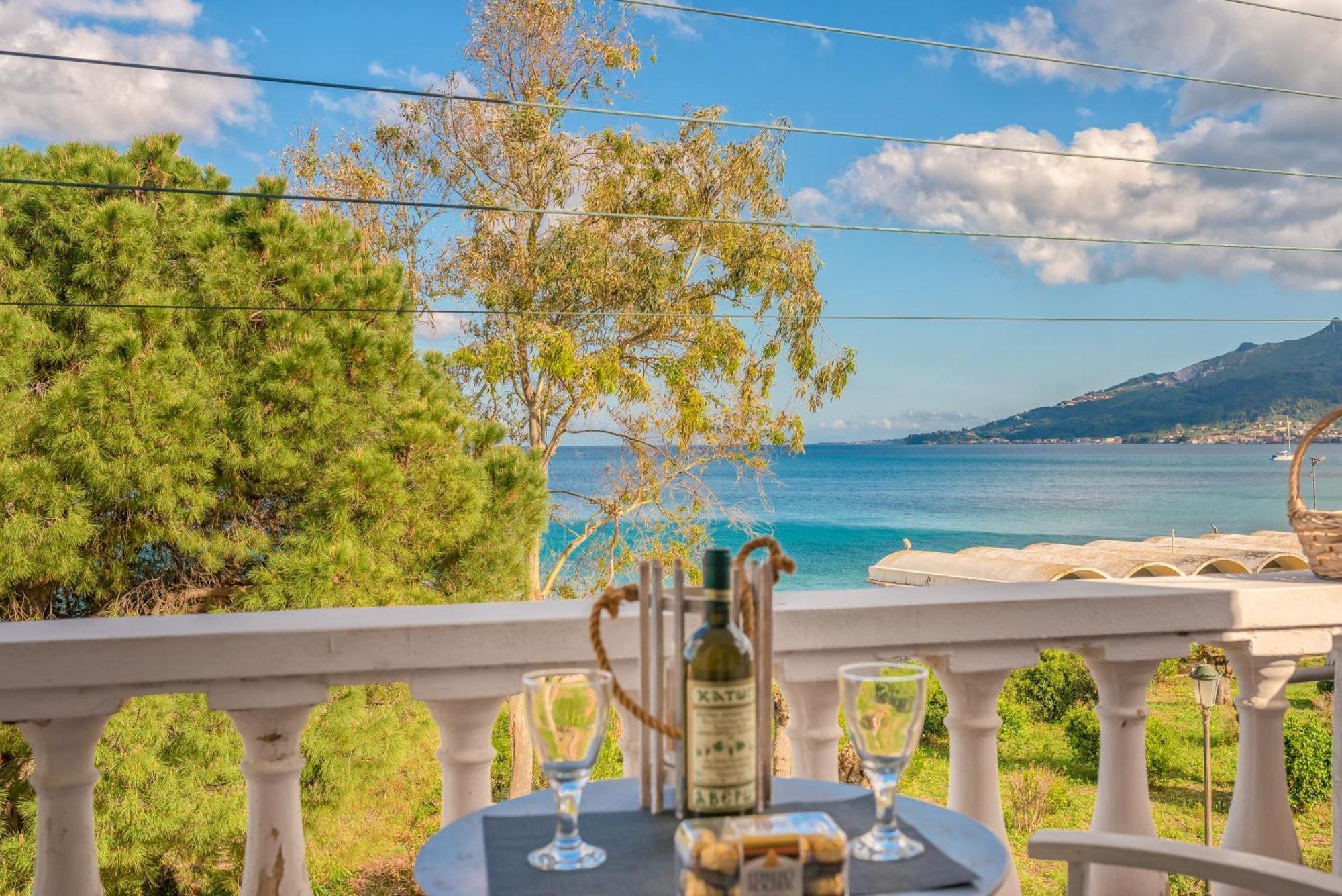 Seafront Spirit Suites Zakynthos stad Exteriör bild