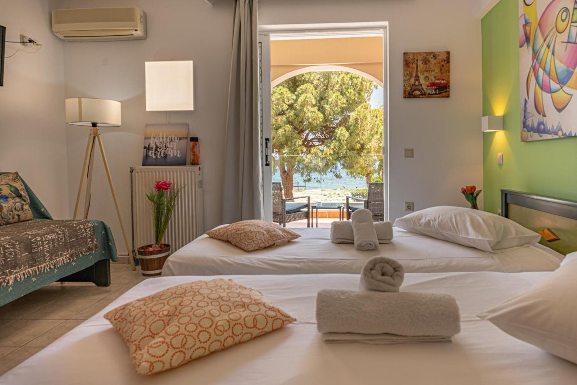 Seafront Spirit Suites Zakynthos stad Exteriör bild