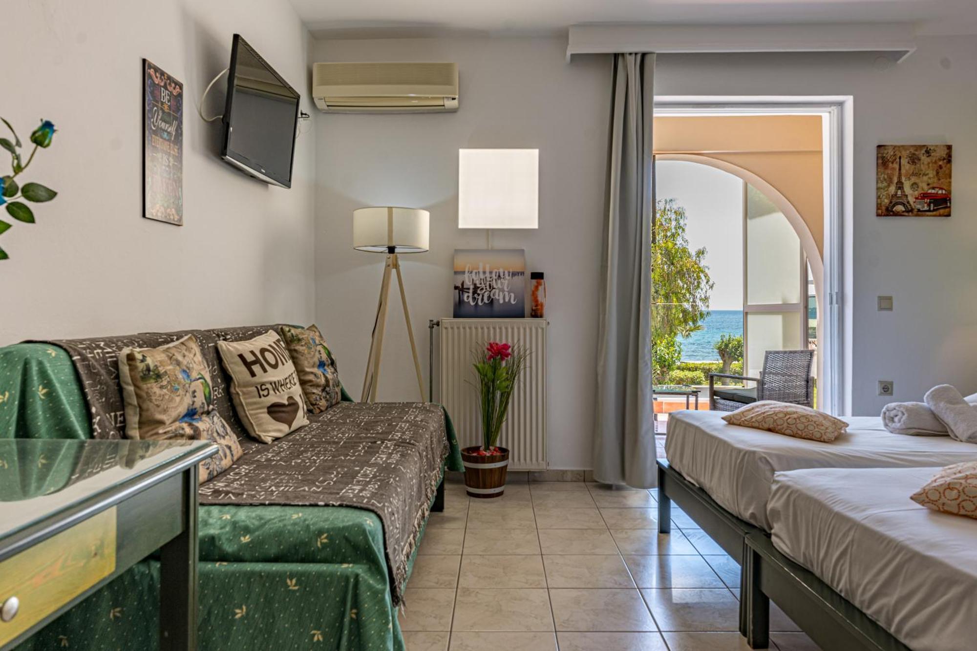 Seafront Spirit Suites Zakynthos stad Exteriör bild