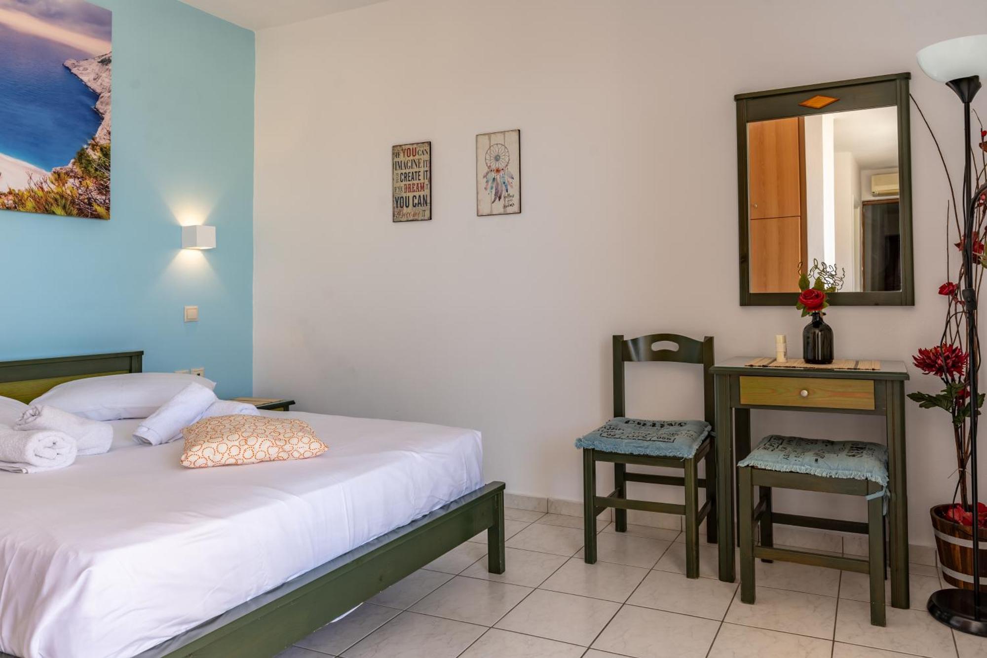 Seafront Spirit Suites Zakynthos stad Rum bild