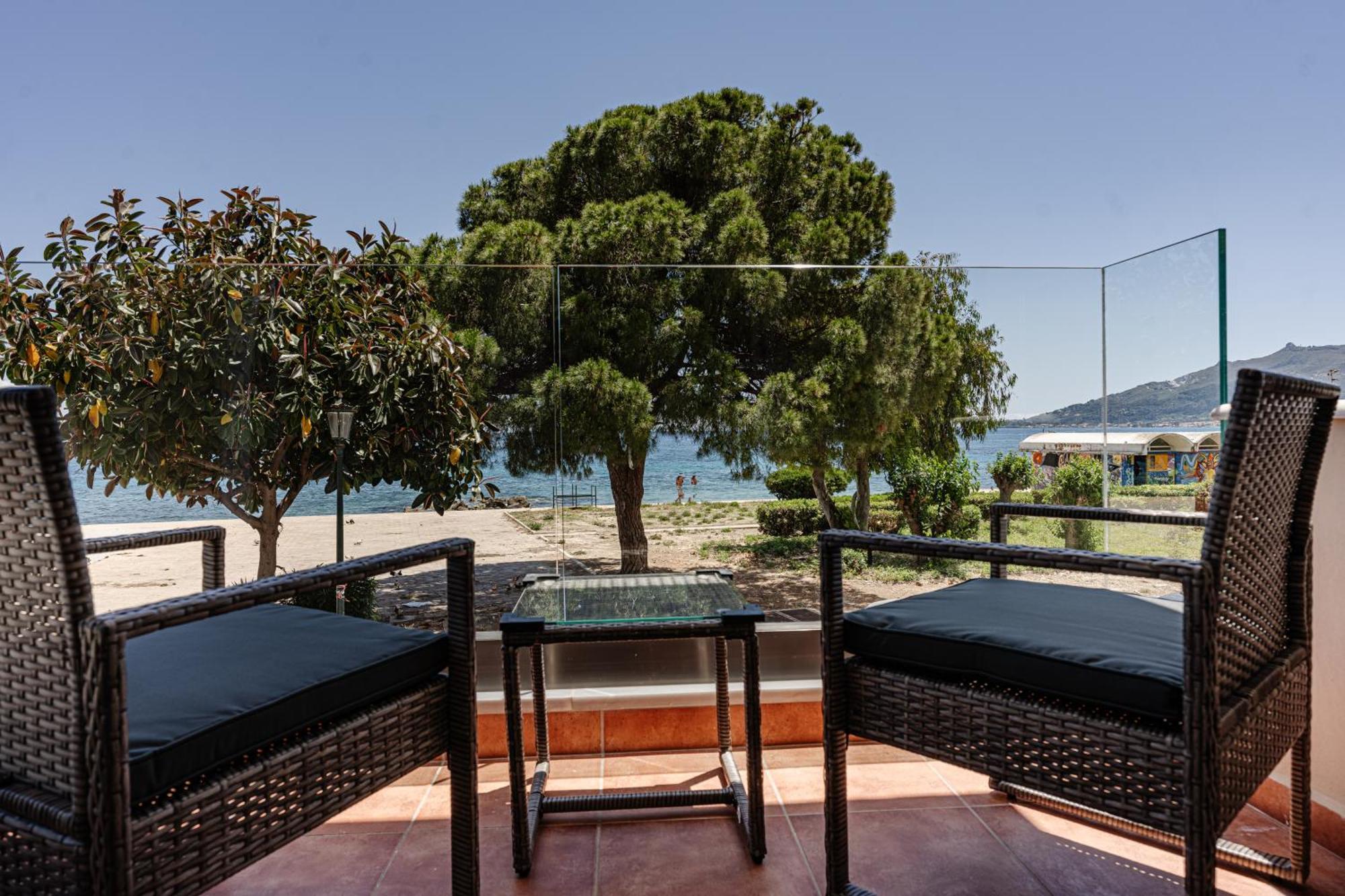 Seafront Spirit Suites Zakynthos stad Exteriör bild