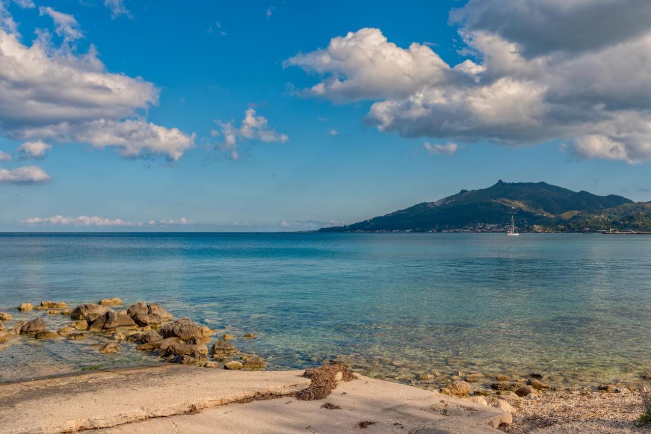 Seafront Spirit Suites Zakynthos stad Exteriör bild